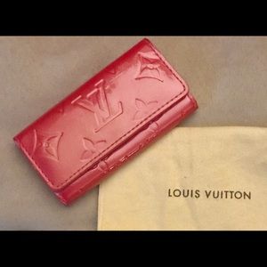 LOUIS VUITTON: Monogram Vernice 4-Ring Key Holder