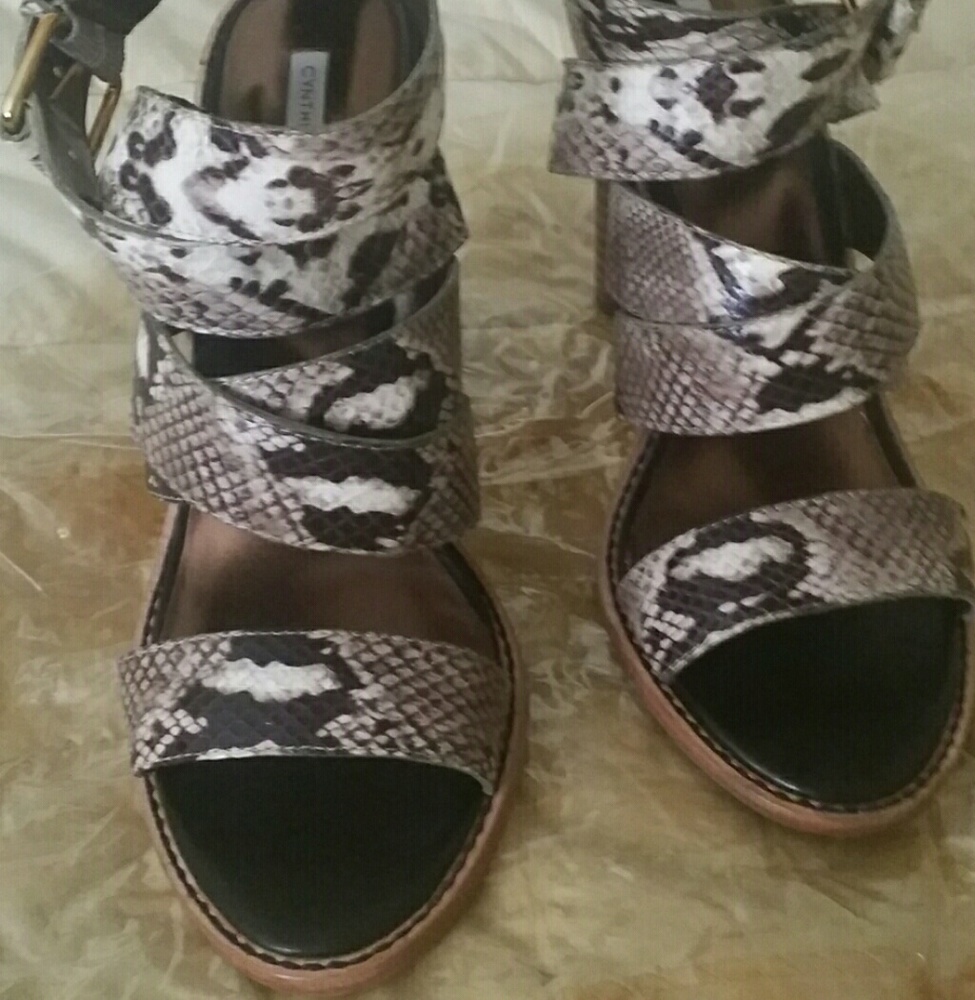 CYNTHIA VINCENT Snakeskin Sandals