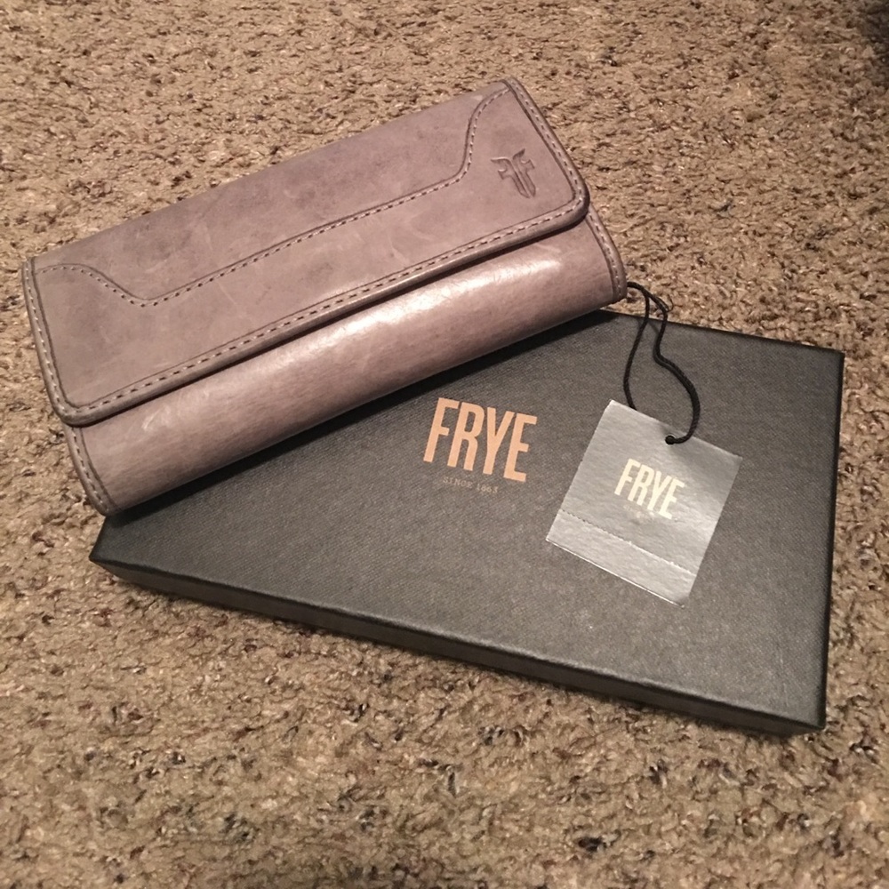 ‼️SOLD‼️ Frye wallet