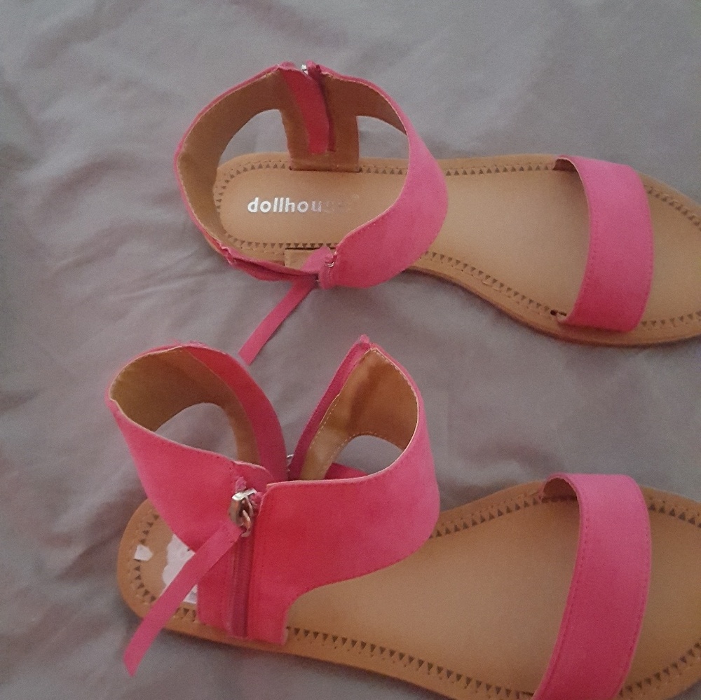 Sandals - Picture 1 of 1