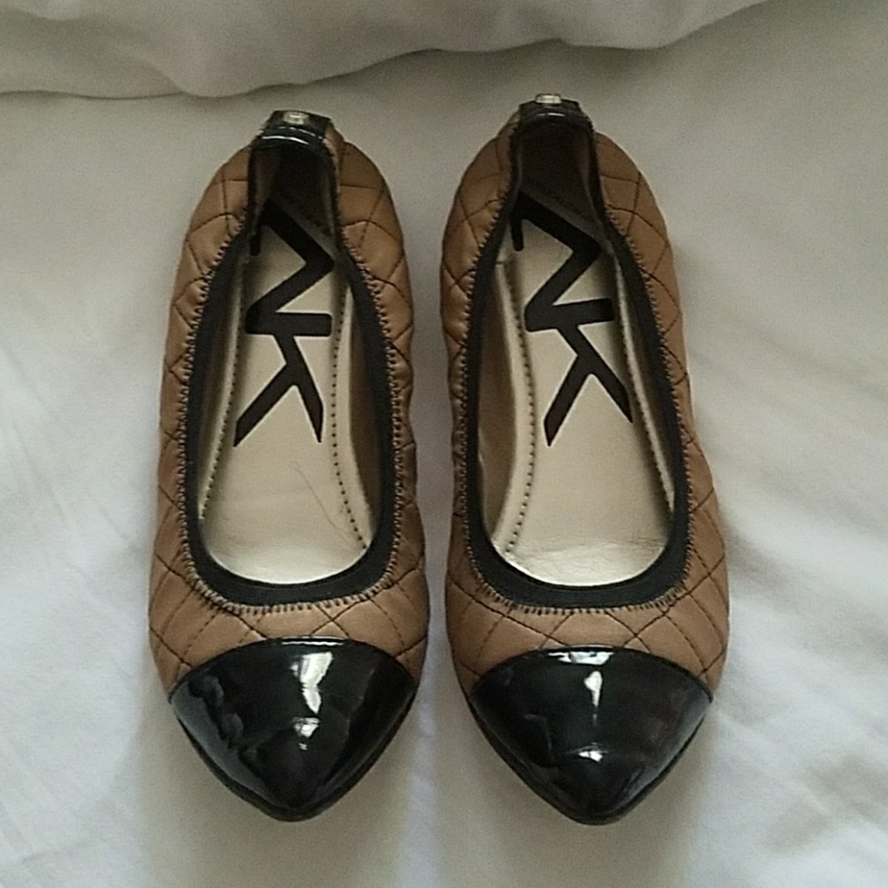 Ann Klein sport flats