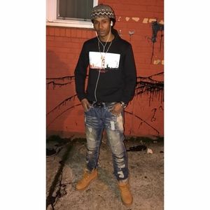 Meet your Posher, Malik