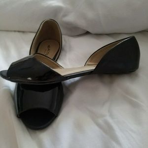 Kenneth Cole reaction peep toe flats