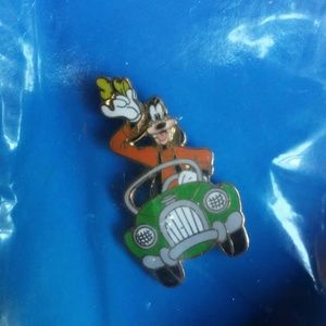 Goofy pendant (new)
