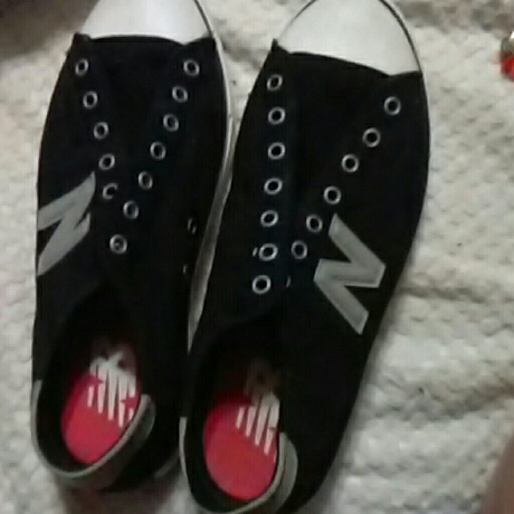New balance tennis shoes no laces