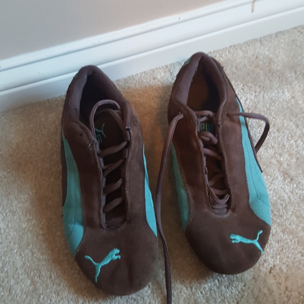 Puma tennis shoes