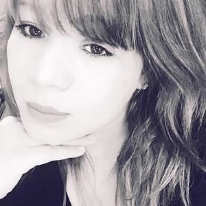 Meet your Posher, Ana