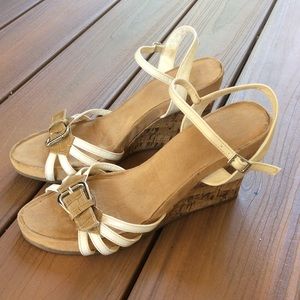 Aerosoles Wedges Size 9. Very good condition