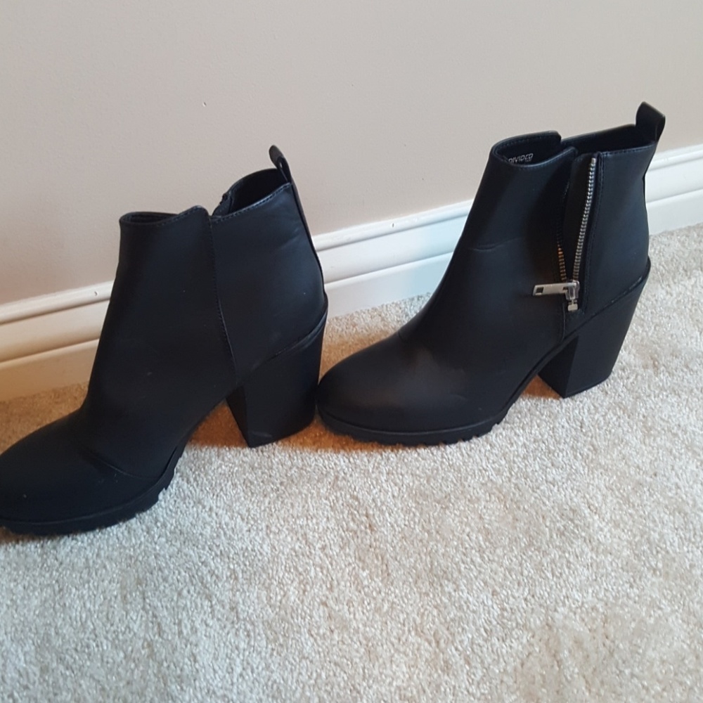 Ankle boots