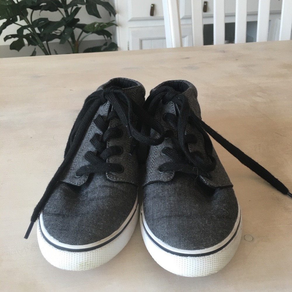 Cat & Jack canvas shoes