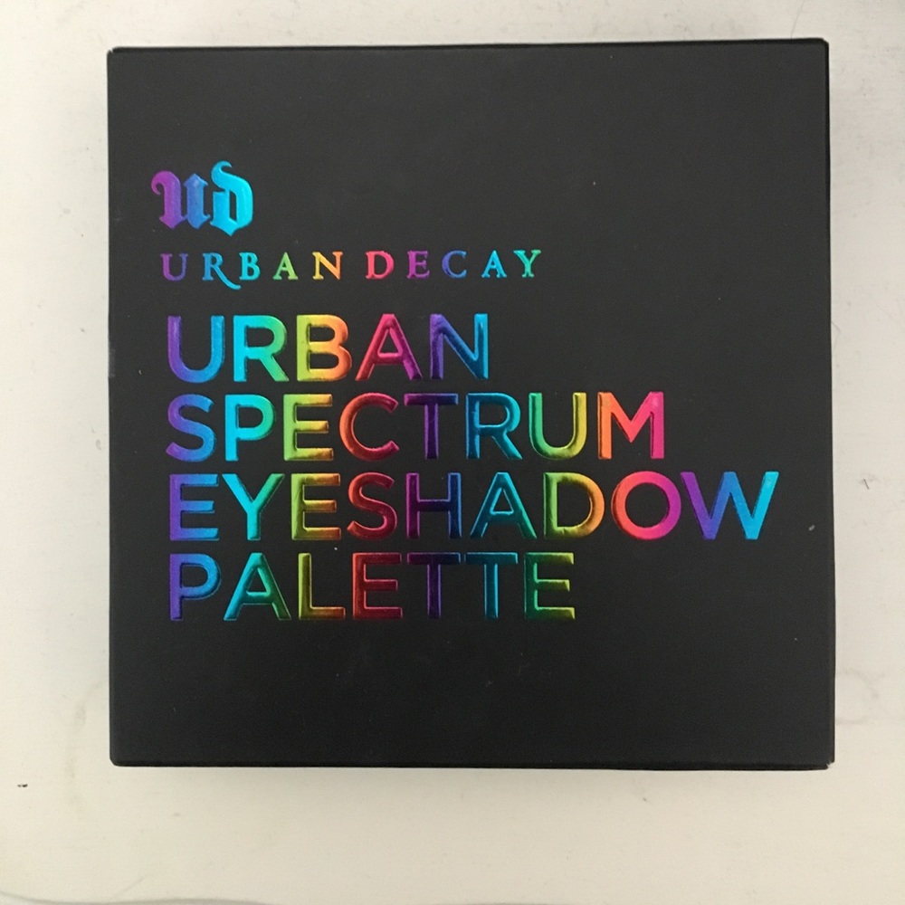 Urban Decay Urban Spectrum Eyeshadow Palette