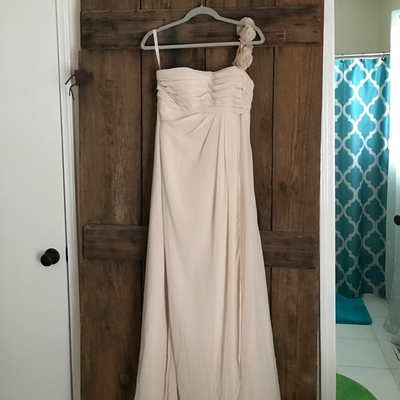 Bill Levkoff Dresses & Skirts - Bill Levkoff champagne bridesmaids dress