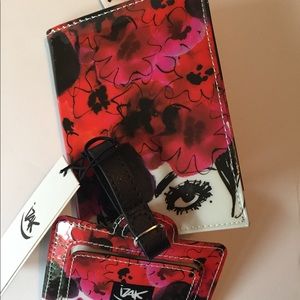 By IZAK "Peek a Boo" Passport Cover & Luggage tag