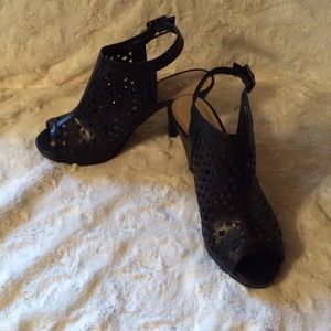 Open toe block heels