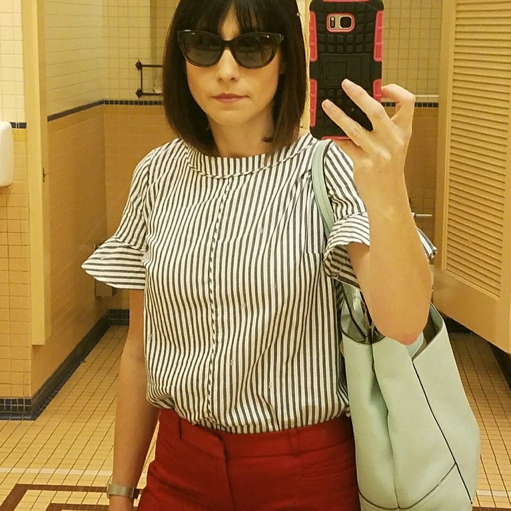 Meet your Posher, Hollie