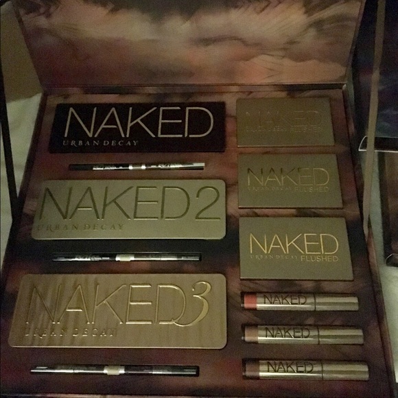 BNWT Urban Decay Naked Vault LE rare sold out - Picture 2 of 4