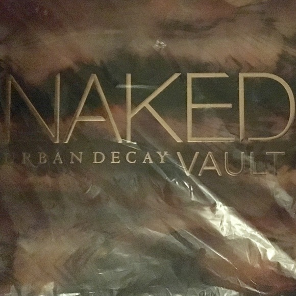 BNWT Urban Decay Naked Vault LE rare sold out - Picture 4 of 4