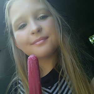 Meet your Posher, Abigail