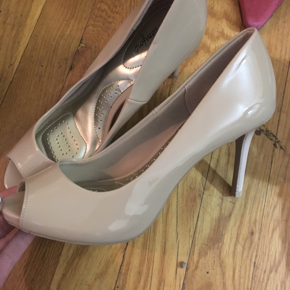 DexFlex NWOT 👠!!!!