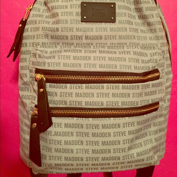 🎉HP🎉 Steve Madden Logo Backpack with Bonus - Picture 2 of 8