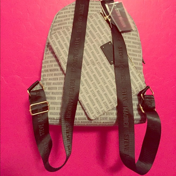🎉HP🎉 Steve Madden Logo Backpack with Bonus - Picture 8 of 8