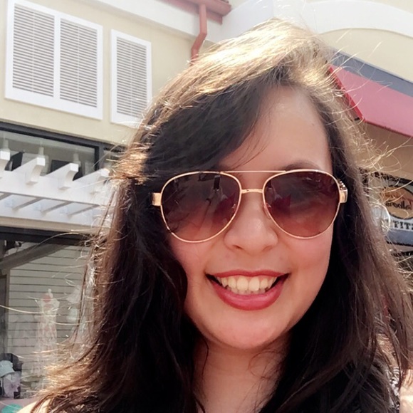 Meet your Posher, Mary beth - Picture 1 of 1