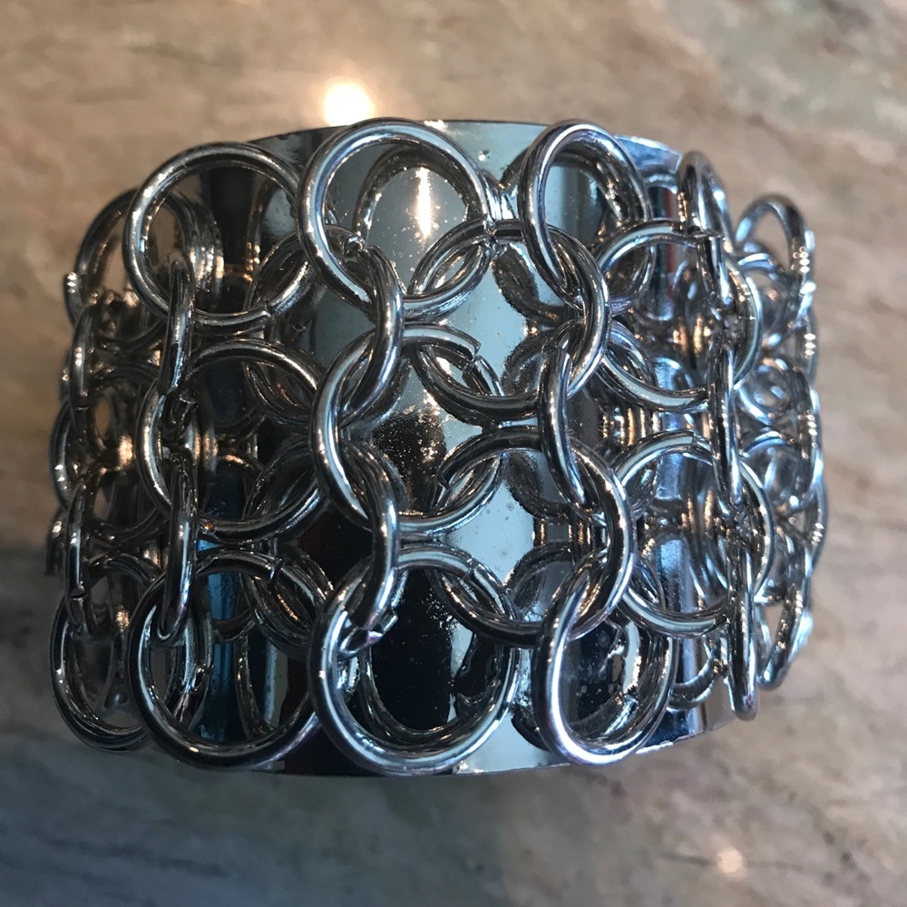 Silver toned circle link cuff