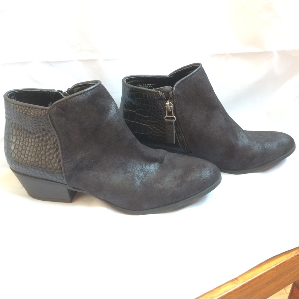 Simply Vera Wang Black Danna Ankle Boots Size 7