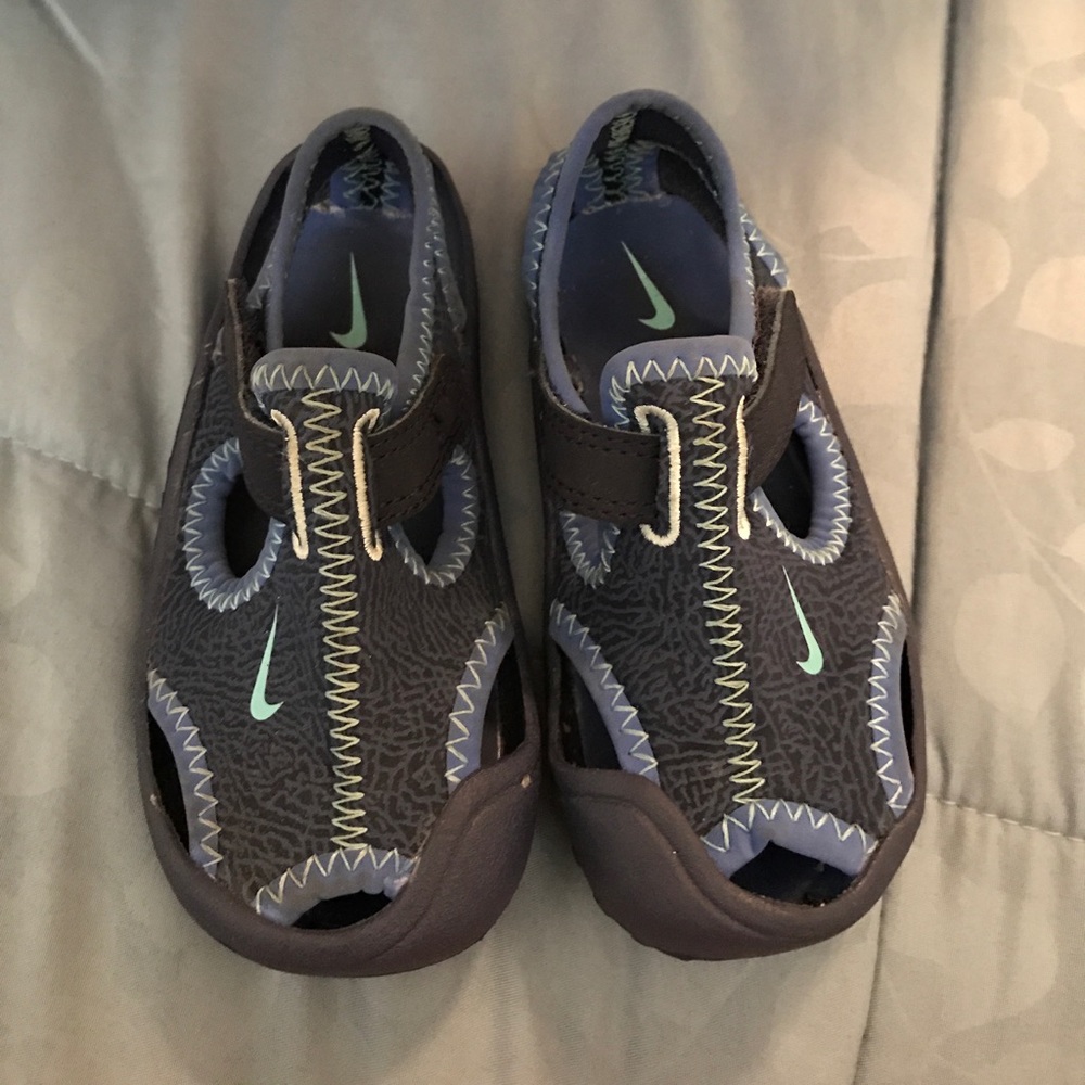 Boys Nike Sandals