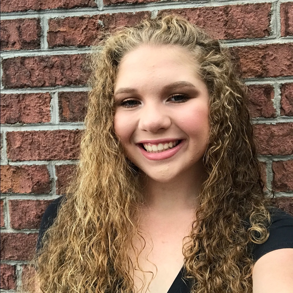 Meet your Posher, Whitney