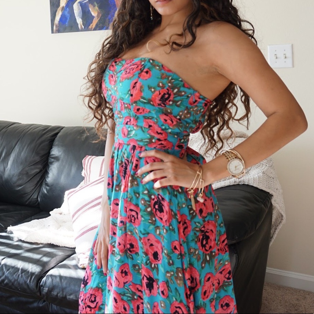 Floral strapless dress with attached cups