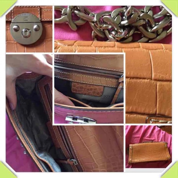 Authentic Michael Kors clutch - Picture 2 of 4