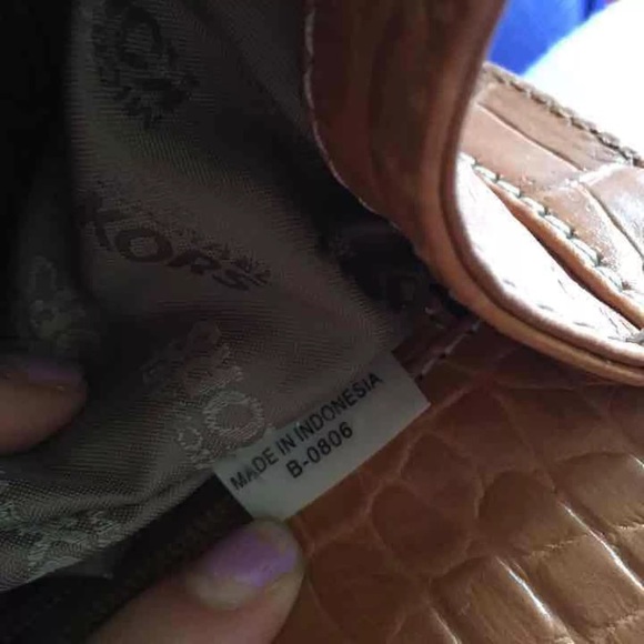 Authentic Michael Kors clutch - Picture 4 of 4