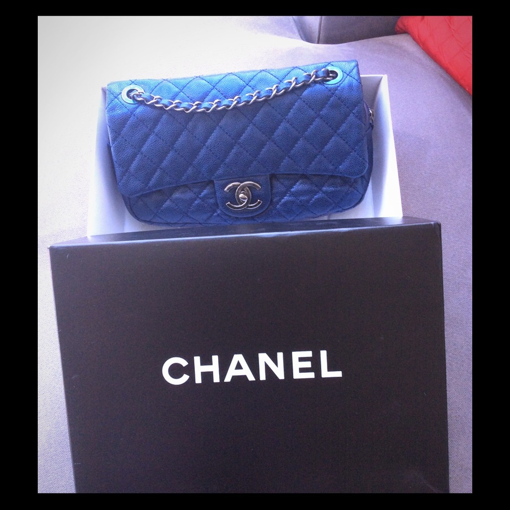 Chanel Navy Blue Lamb skin leather shoulder bag