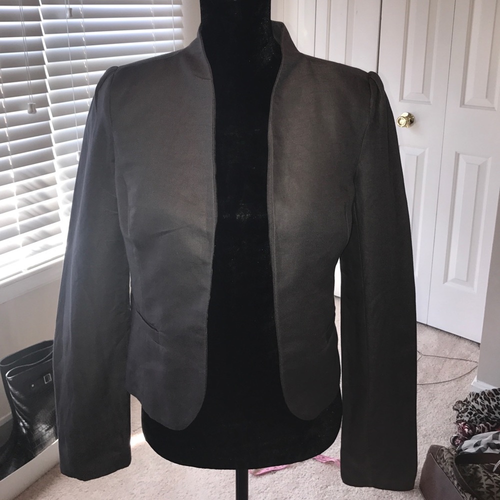Gray buttonless blazer size M