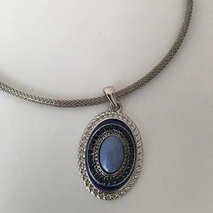 •Super cute Choker Style Necklace•