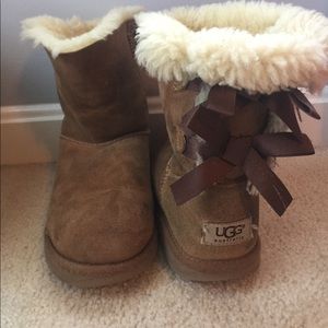 Chestnut Bailey Bow UGGS