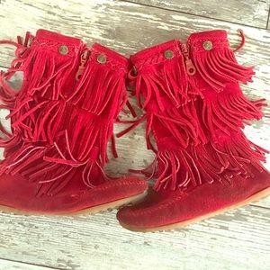 Red fringe minnetonka leather boots