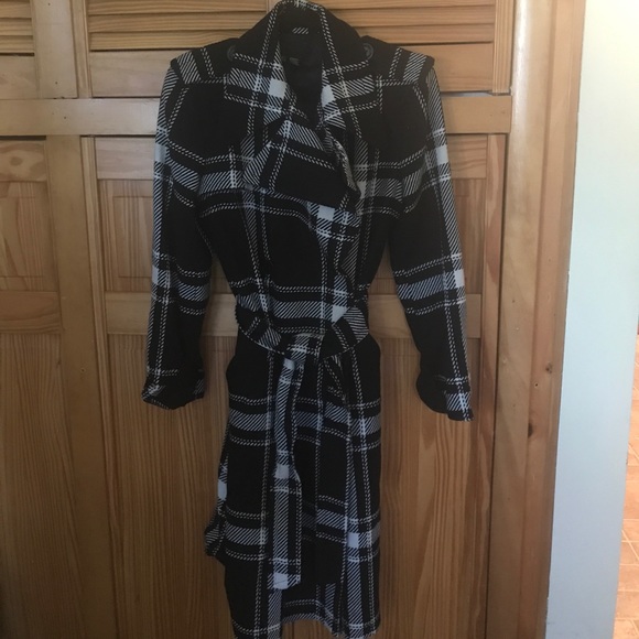 ZARA Woman Plaid Coat - Picture 1 of 3