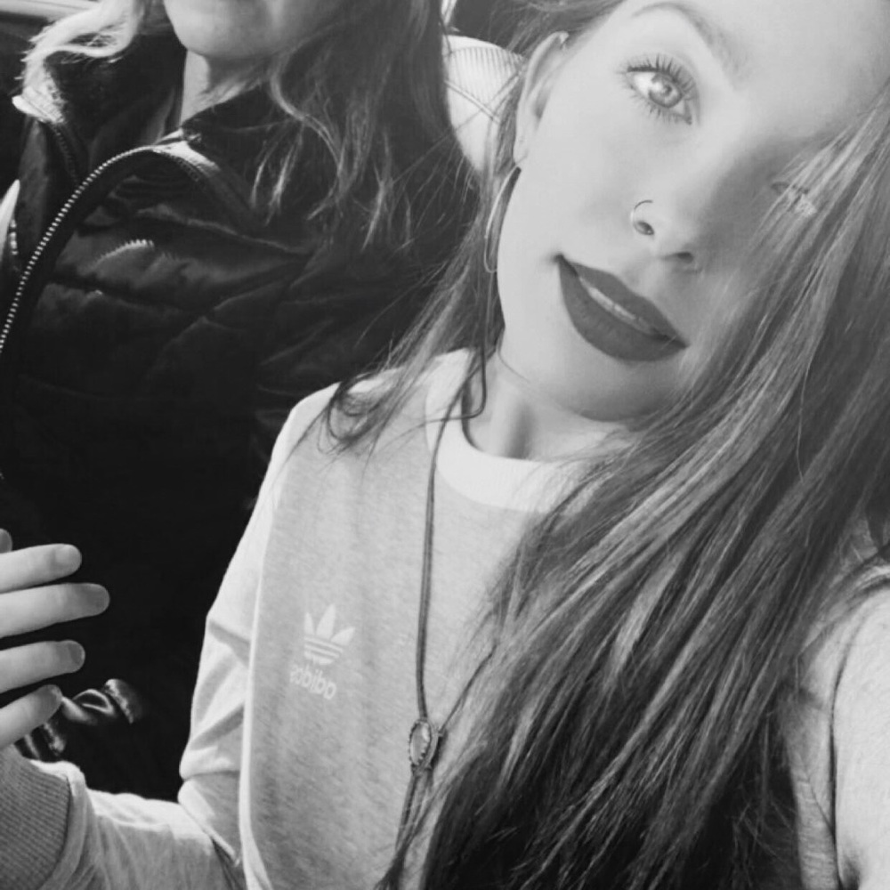 Meet your Posher, Charlee