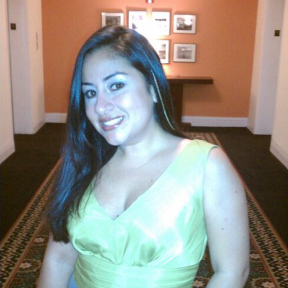 Meet your Posher, Alejandra
