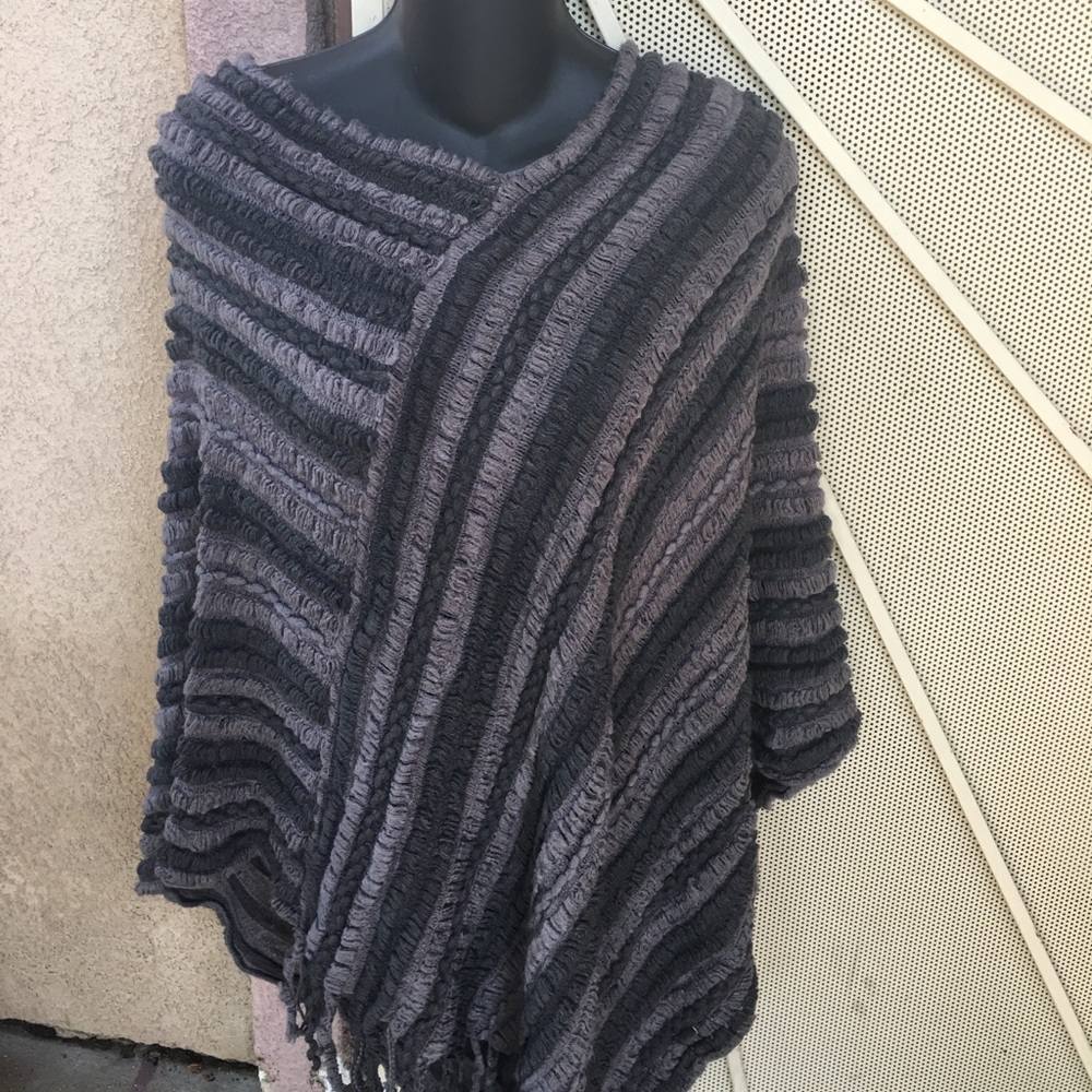 Woman poncho