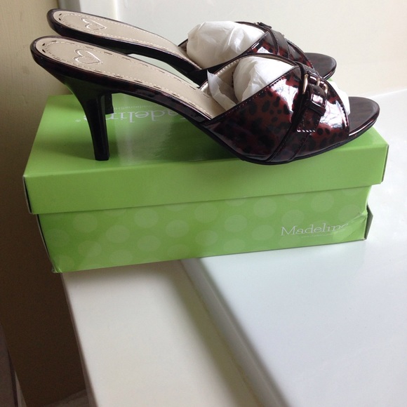 Size 11 Black & Brown heels - Picture 2 of 3
