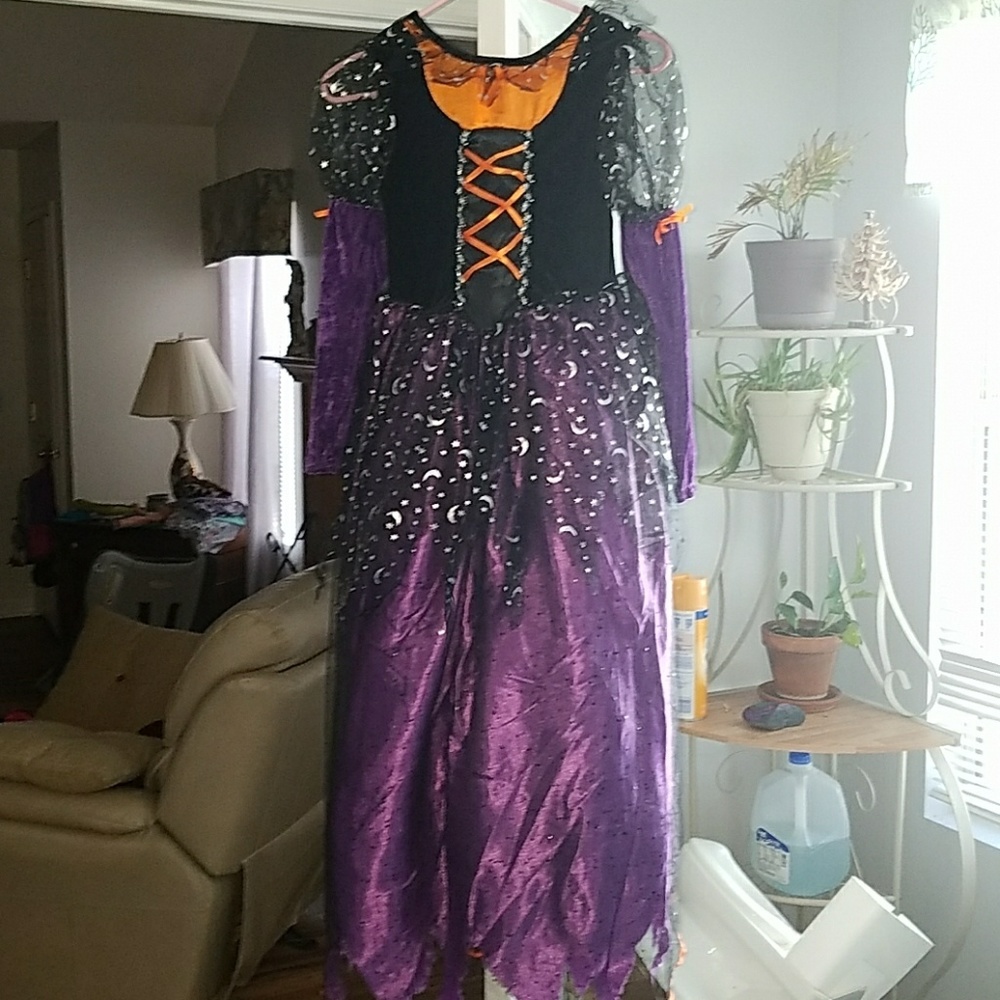 Girls witch costume 10/12