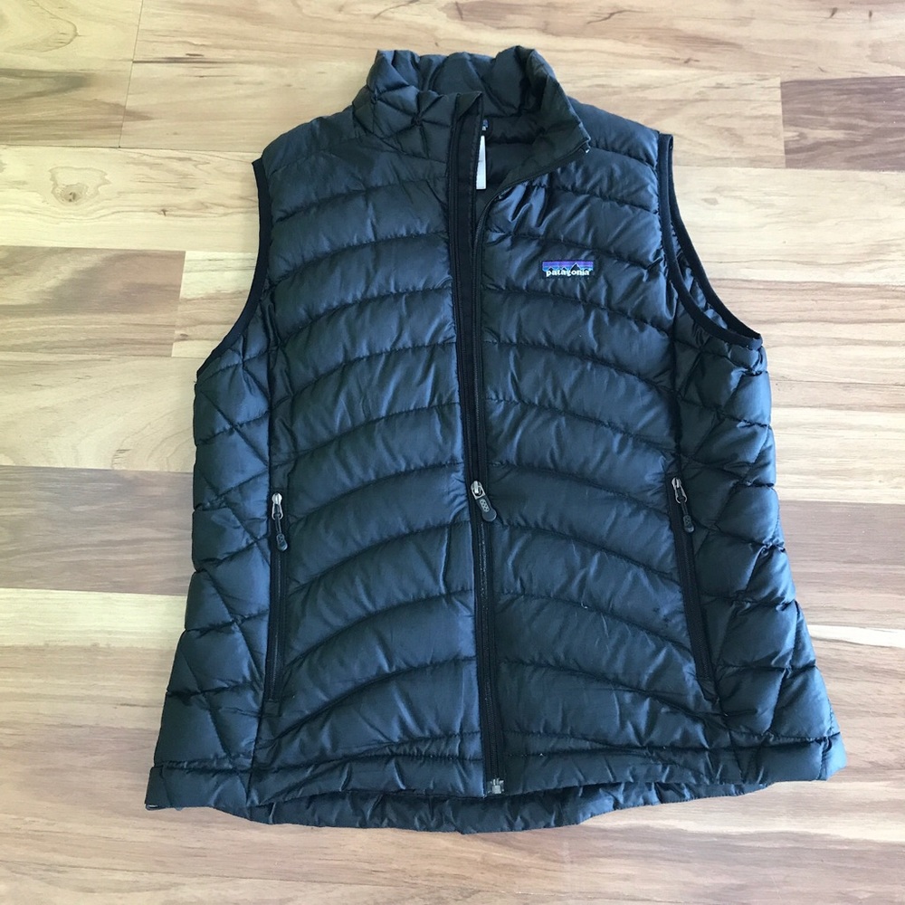 Patagonia black down vest size M