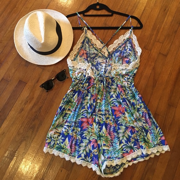 Lush Romper - Tropical print - Picture 2 of 6