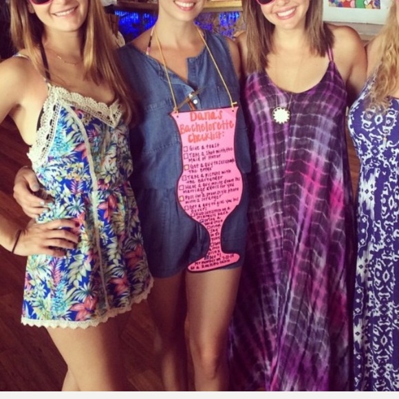 Lush Romper - Tropical print - Picture 6 of 6