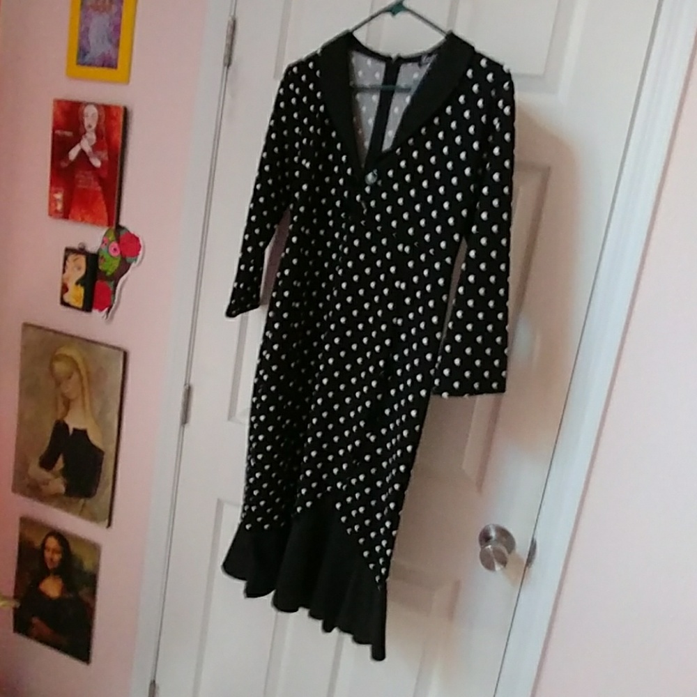 Dress - Picture 3 of 3