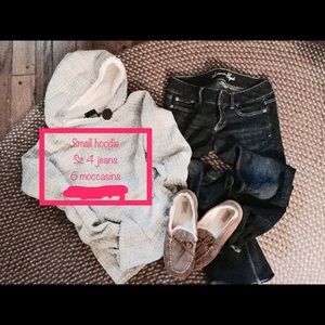 Hoodie, jeans and moccasins