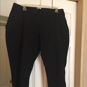 Old Navy Black Capri Pants